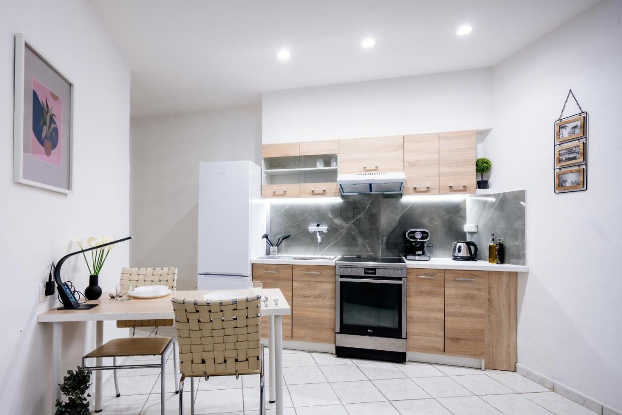 Joseph Seaside Apartment كاندية المظهر الخارجي الصورة